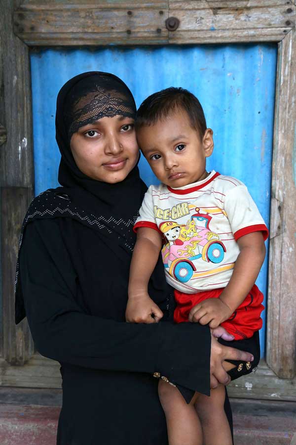 майка-и-дете-Бангладеш