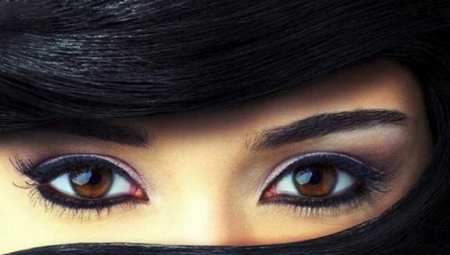 Хората с кафяви очи са истинско кълбо от енергия Те
