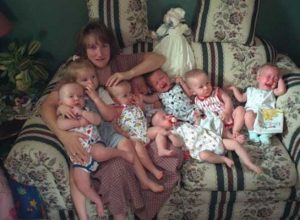 жена-със-седем-близнаци