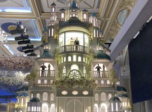 На-сватба-в-Казахстан-представили-торта-за-18-000-долара.-Не-торта,-а-изкуство!