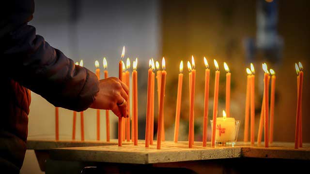 В православната религия са определени дни за възпоменание на мъртвите