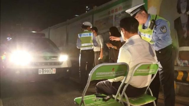 В Китай наказват по суров начин шофьорите, забравящи да превключат дългите светлини