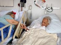 Те били заедно над 60 години. Думите на мъжа към жена му на смъртния му одър разтърсват